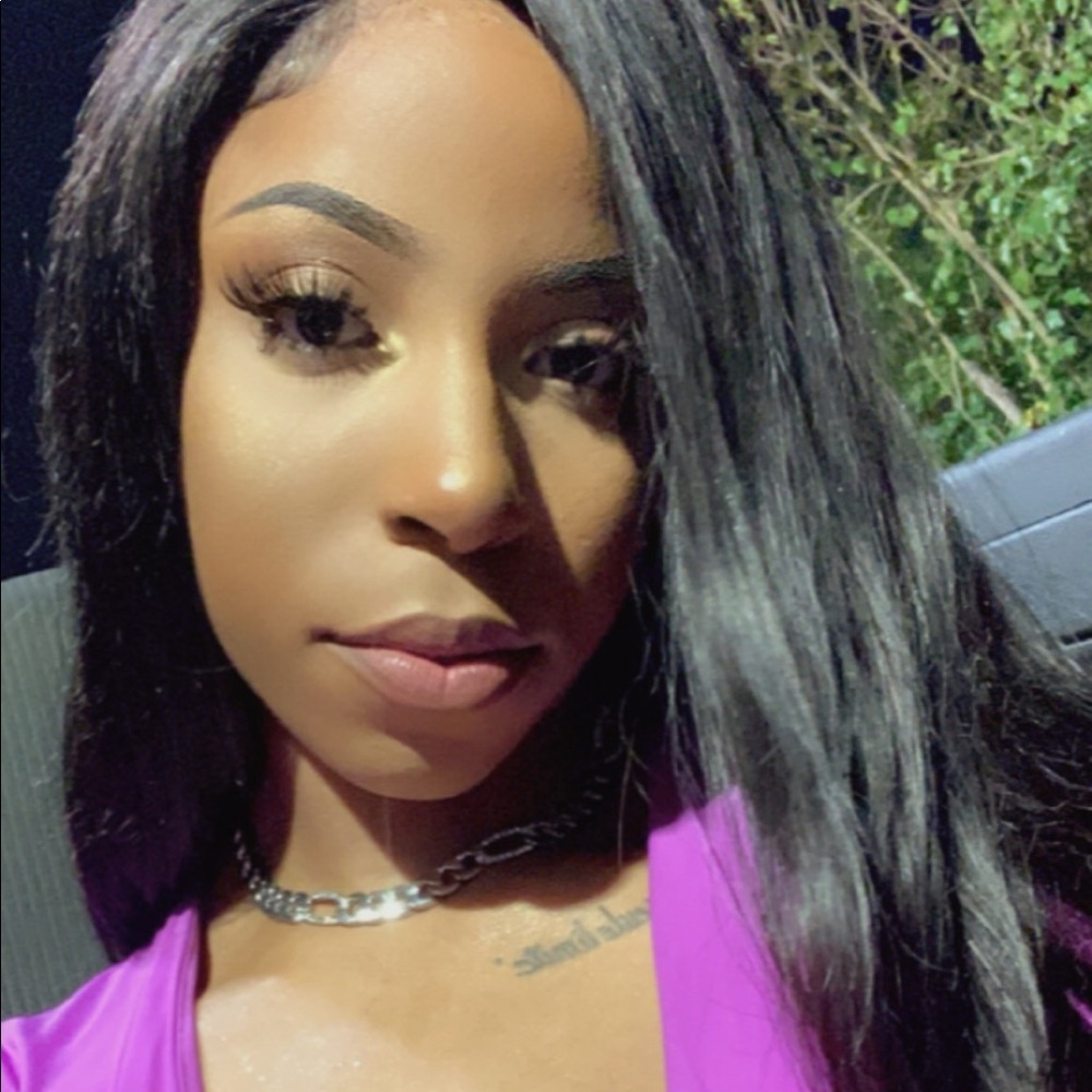 Meet your Posher, Tiara